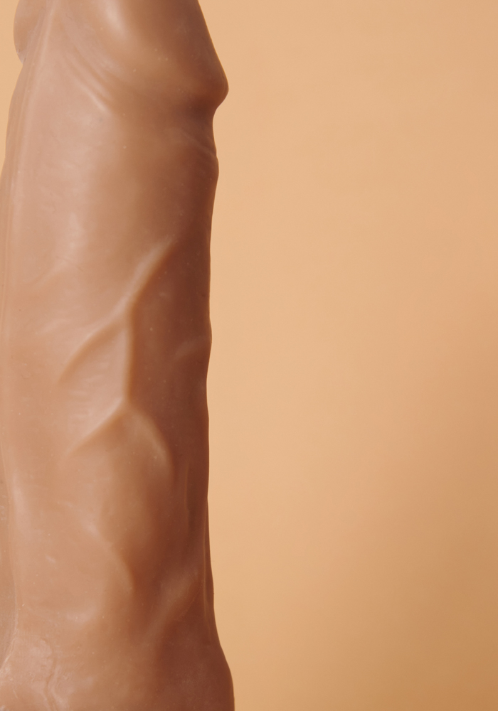 Ρεαλιστικό ομοίωμα πέους Natural Lover με βεντούζα