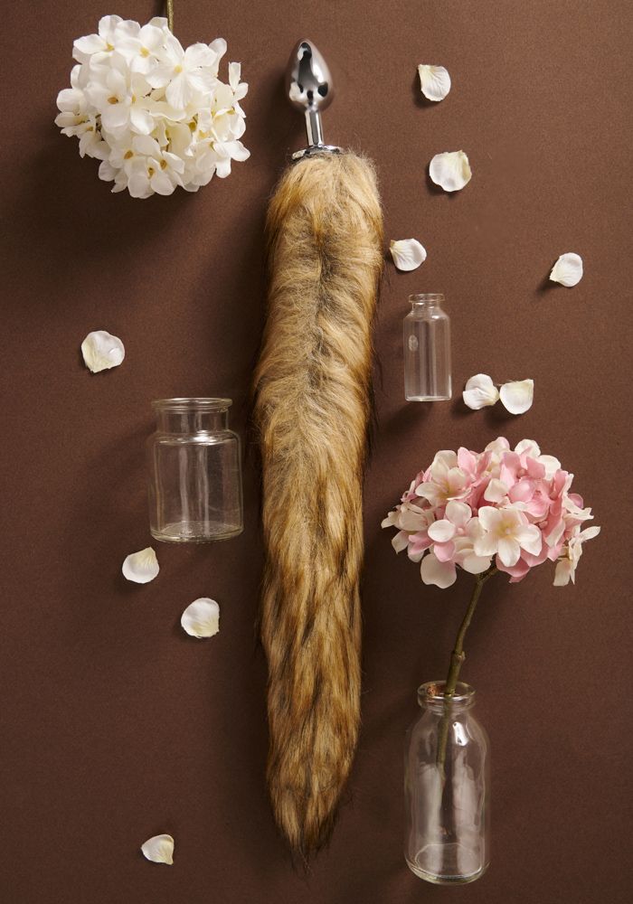 Μεταλλική πρωκτική σφήνα Furry Tail με ουρά