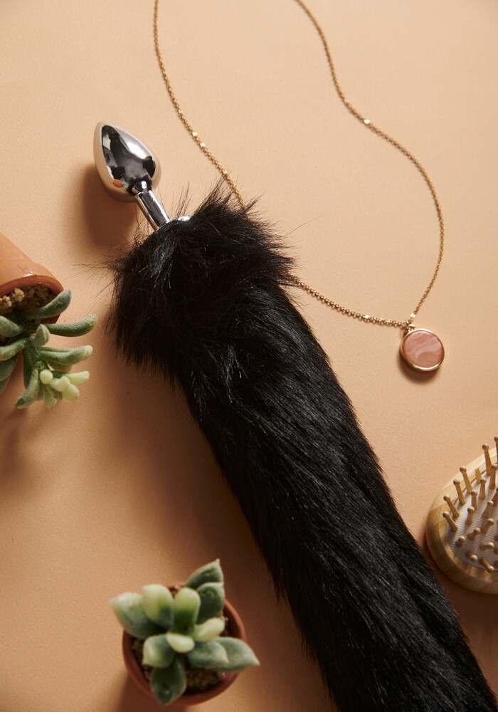 Μεταλλική πρωκτική σφήνα Furry Tail με ουρά